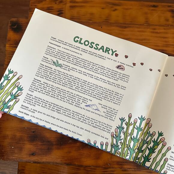 Vintage 1991 Thunderfeet Alaska's Dinosaurs & Other Prehistoric Critters Book - Picture 10 of 12